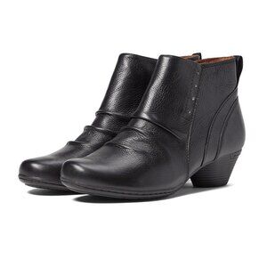 Cobb Hill Laurel Rivet Boots Ankle Booties Size 7 Black Leather Comfort NEW